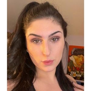 Meet your Posher, Francesca